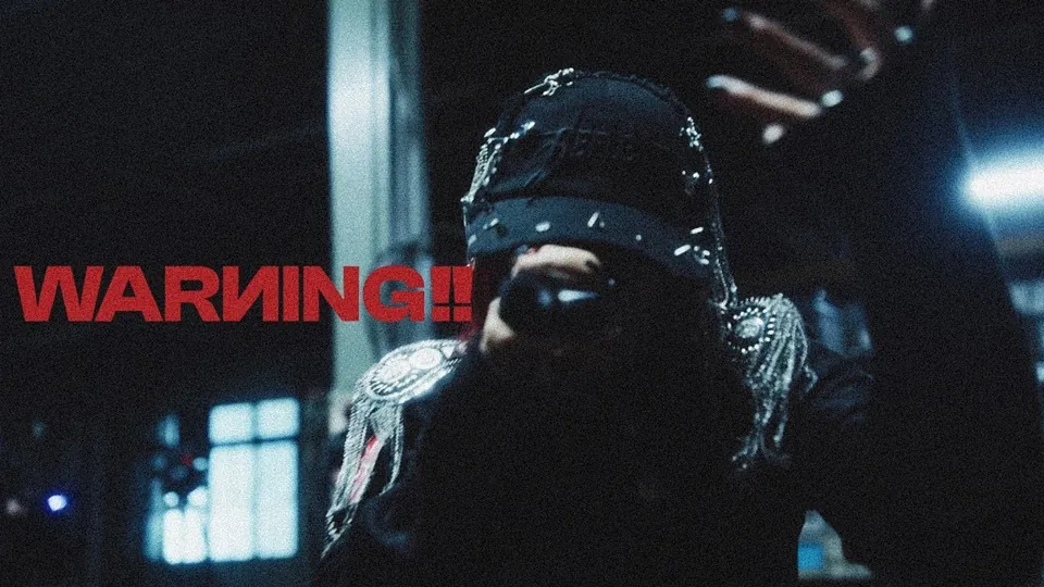 Music video WARNING!! dari CLAN QUEEN, lagu opening anime PSYREN