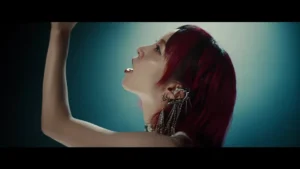 Music video LiSA Sophilia bersama Tao Tsuchiya dan Daisuke Sakuma
